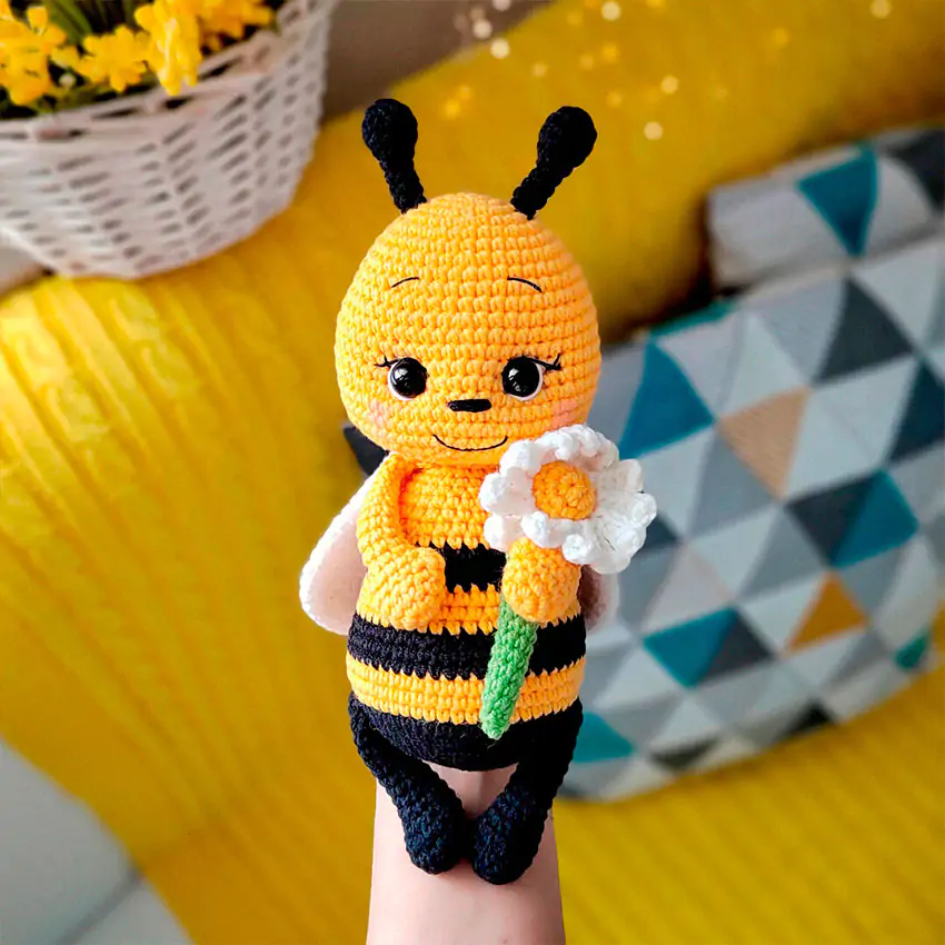 Пчёлка Лиля